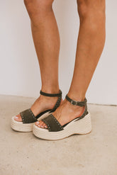 Pascha Wedge Sandal in Olive
