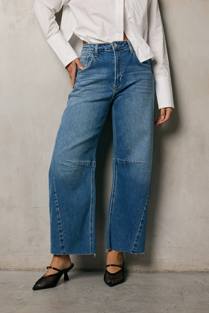 Juliette Barrel Jeans in Medium Wash