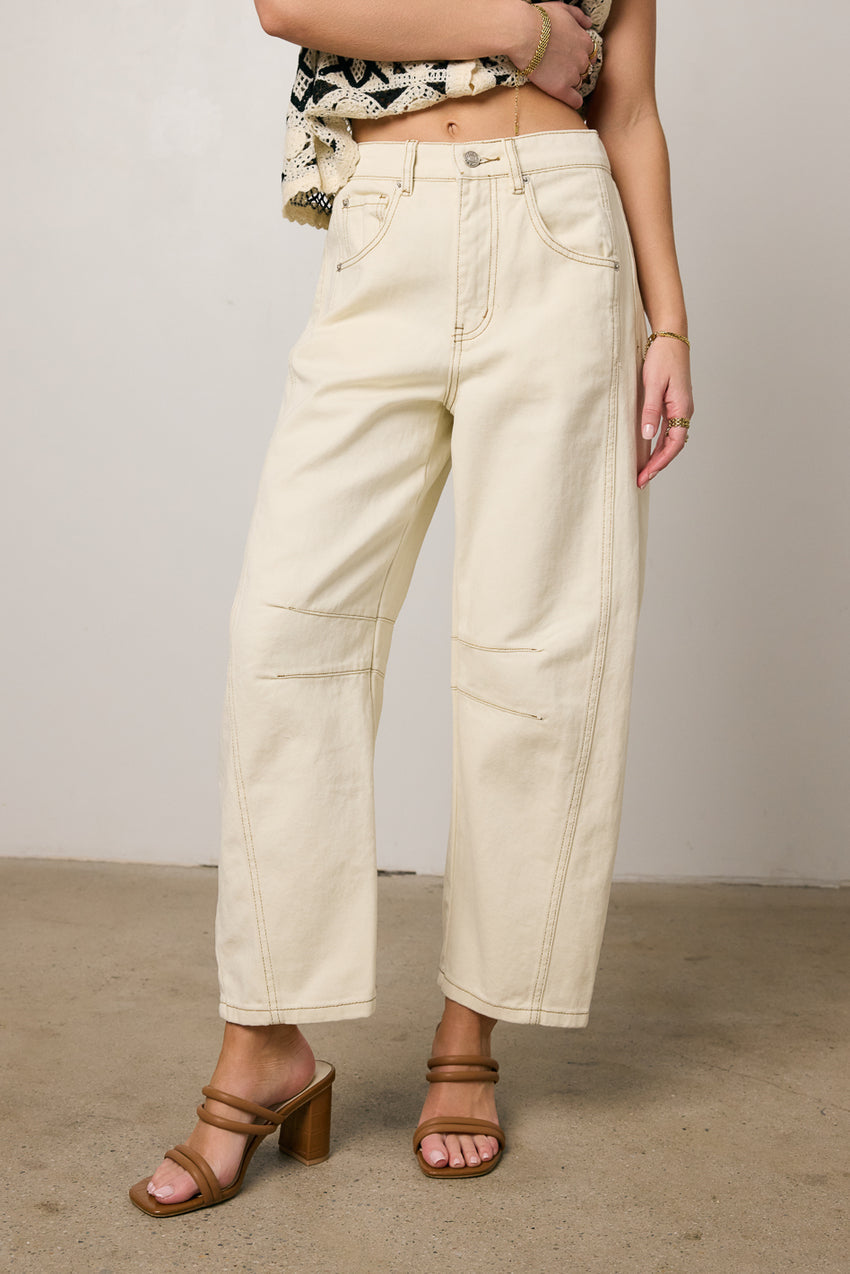 Lisette Barrel Jeans in Cream