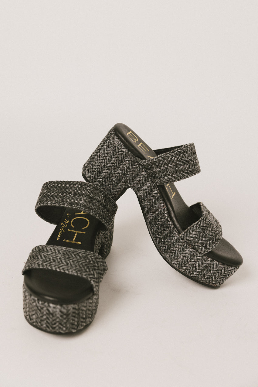 Kylie Platform Sandals in Black