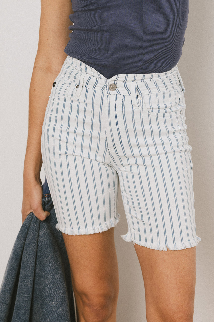 Lilly Extended Waist Shorts