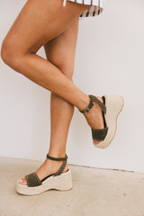 Pascha Wedge Sandal in Olive