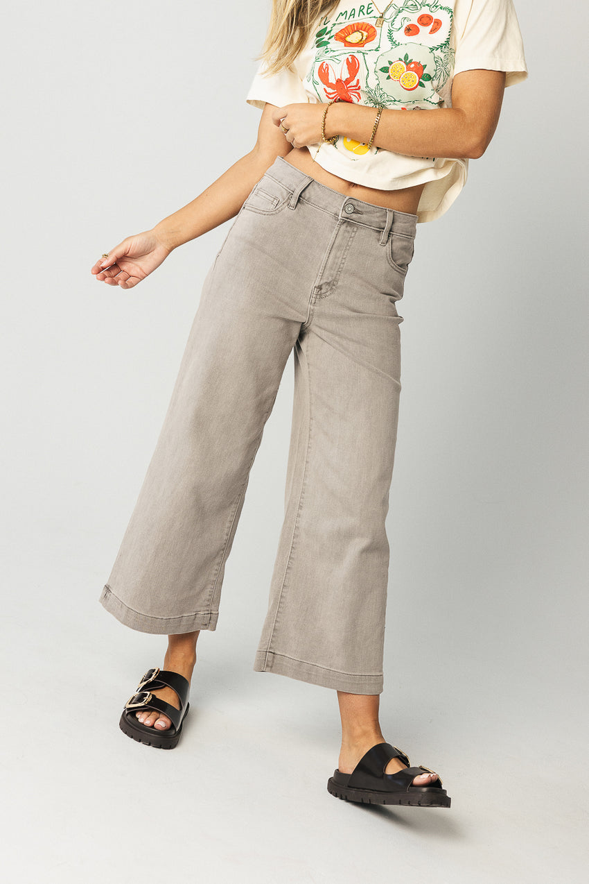 Oliver Extra Wide Leg Jeans in Gray