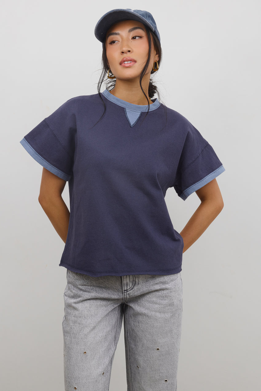 Jace Contrast Tee in Navy