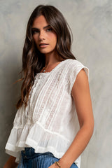 Kinzley Oversized Lace Top in Off White