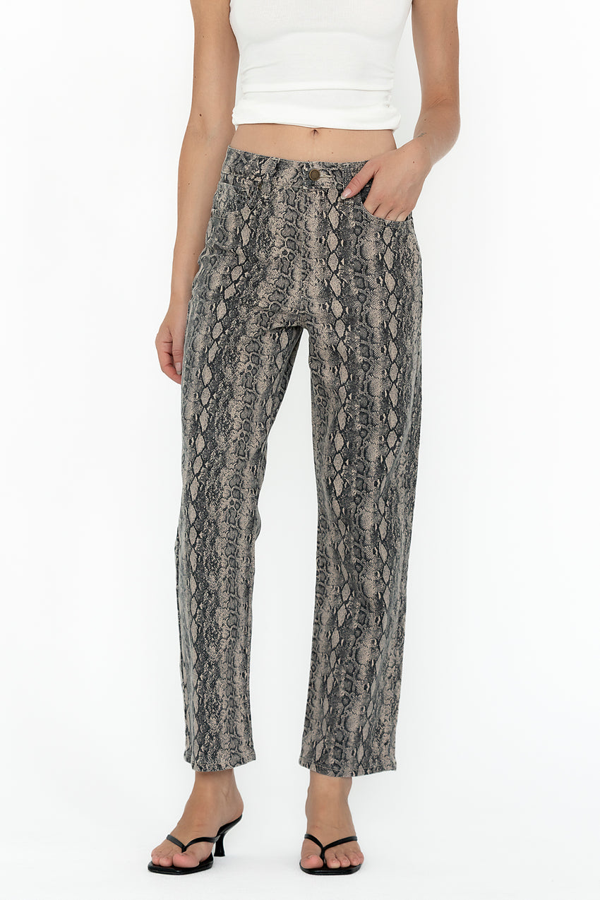 Ana Straight-Leg Jeans